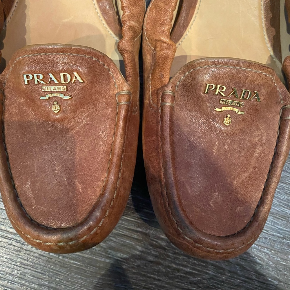 PRADA - Picture 2 of 7